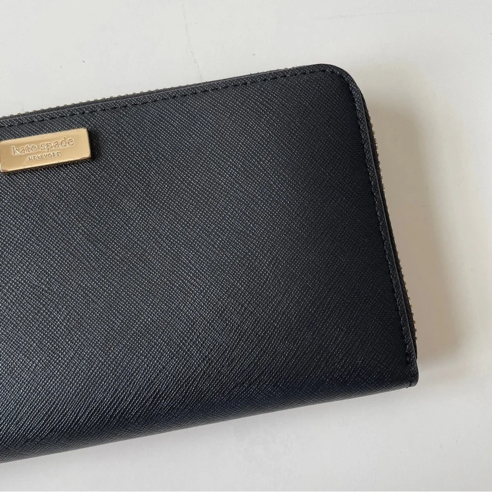 Kate Spade New York Laurel Way Neda Saffiano Leather Zip Around Black Wallet